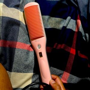 Hair straightener comb/brush